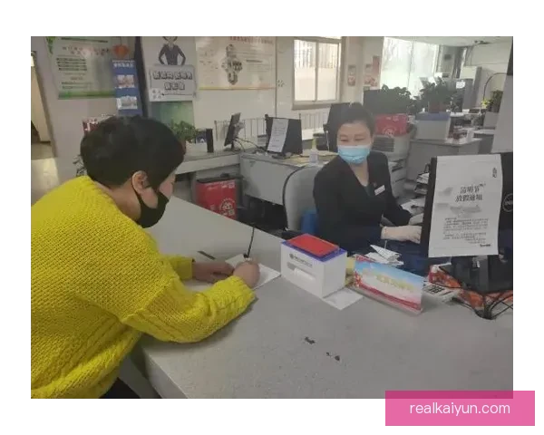 根特中场组织引领球队战术革新，状态回暖助力争冠之路